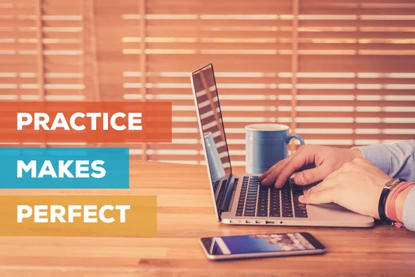 A prática torna o conceito perfeito — Fotografia de Stock