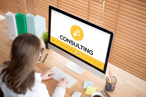 CONSULTING CONCEPT on screen — Stock Photo, Image