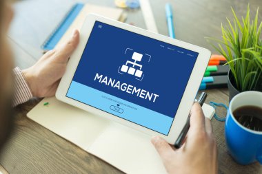 Yönetim kavramı ekranda 