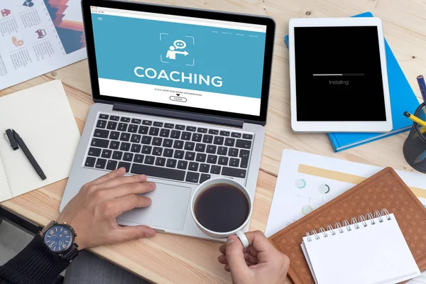 Conceptul de COACHING pe ecran — Fotografie, imagine de stoc