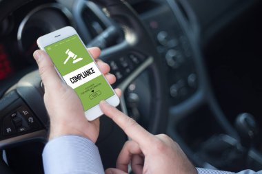 Uyum kavramı ekranda 