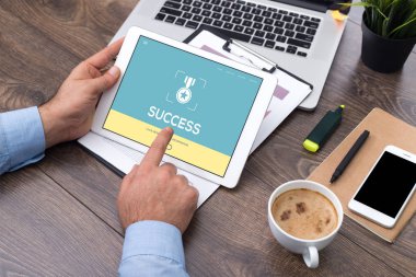 Başarı kavramı ekranda