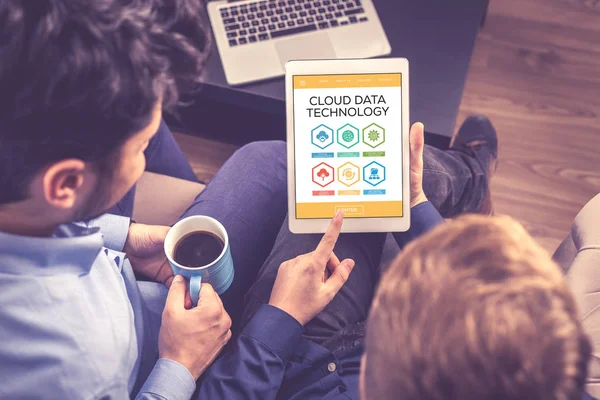 Cloud-Datentechnologie-Konzept — Stockfoto