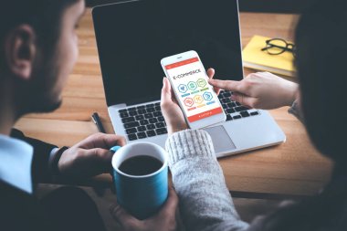 E-ticaret kavramı ile simgeler