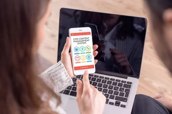 Concetto di sistema di gestione dei contenuti CMS — Foto Stock