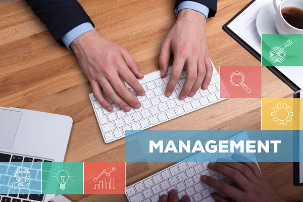 Businessmen working at desk — Stock Photo, Image