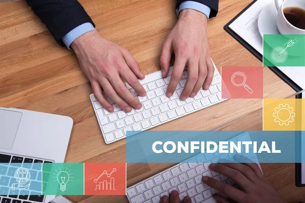 Businessmen working at desk — Stock Photo, Image