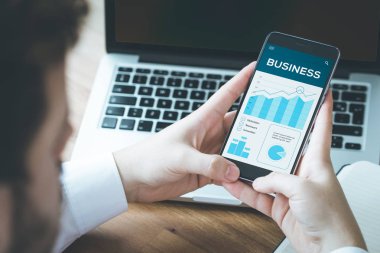 ekranda iş kavramı