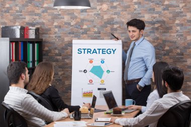 ofiste çalışan iş adamları 