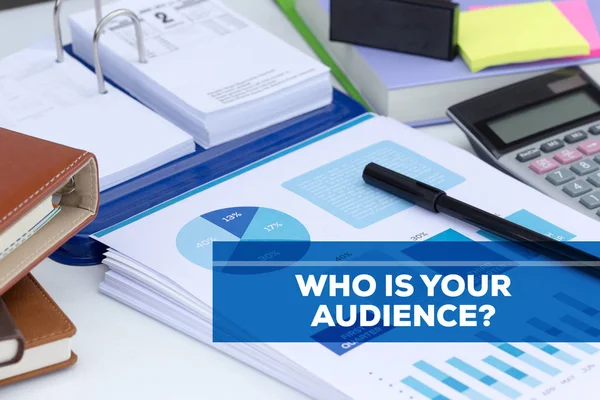 WHO IS YOUR AUDIENCE? CONCEPT — Stock Photo, Image