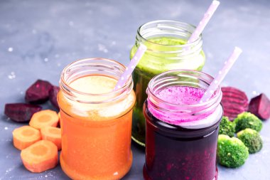 Sağlıklı sebze güler yüzlü