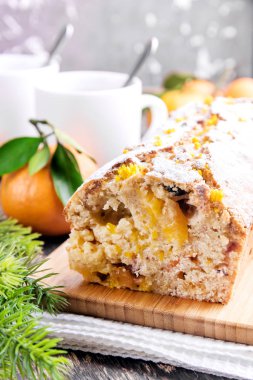 Narenciye ile Noel kek ve meyve