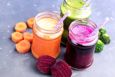 Sağlıklı sebze güler yüzlü