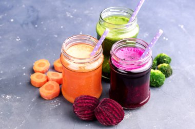 Sağlıklı sebze güler yüzlü