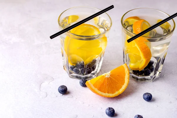 Fesh Organik Böğürtlen ve Citrus Sağlıklı Detokslu Yatay Suyu