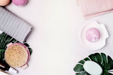 SPA Konsepti ya da Arkaplan Canavarı Havluları Sabun Banyo Çerçevesi Boşluk Düz Yerleşimi Kopyalama