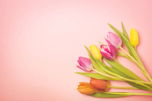 Schon Fruhling Blumen Hintergrund Strauss Tulpenblumen Hintergrund Oberseite Kopieren Raum Getont Natur Rot Stock Photo 190250696