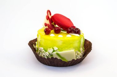 beyaz arkaplanda pasta