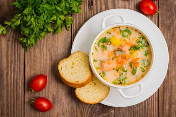 Sopa con salmón Finlandia —  Fotos de Stock