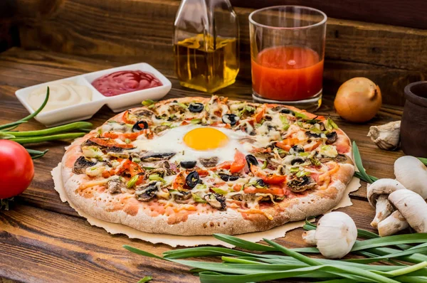Pizza vegetariana. Antecedentes. Close-up — Fotografia de Stock