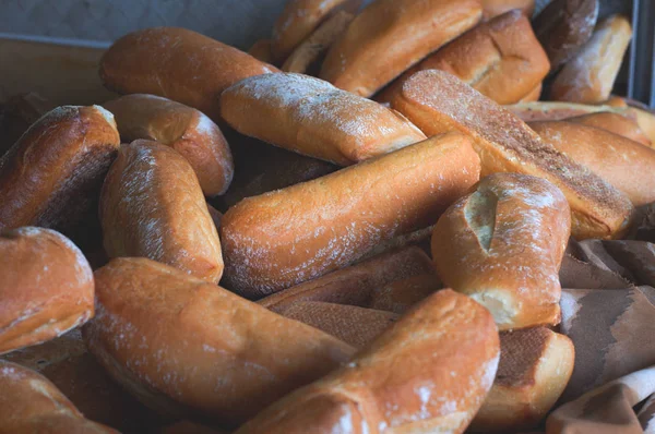 Produk roti di pasaran. Pemandangan bagus. Close-up — Stok Foto