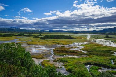 Uzon'ın volkan caldera asit gölde. Kamçatka, Rusya Federasyonu.