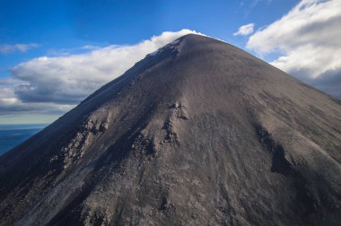 Kamçatka Bölgesi, Rusya. Dünyanın kenarında. Vahşi ve yeşil doğa ve volkanlar Diyarı