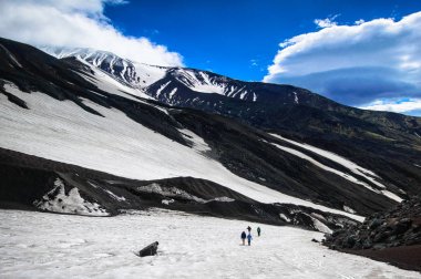 Volkanik manzara. Avachinsky volkan - Kamçatka Yarımadası'nın aktif yanardağ. Rusya, Uzak Doğu.