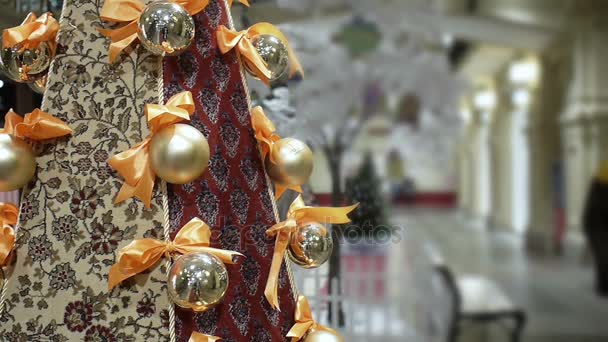 New Years and Christmas red carpet tree decoration in shopping mall — Stock Video