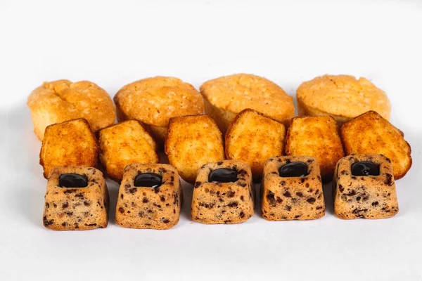 Традиційний французький печиво і файли cookie на білому тлі — стокове фото