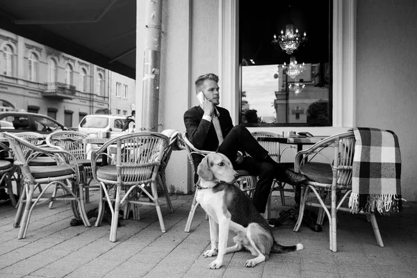 delikanlı ile köpek