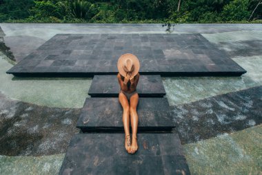 kadın kaka Yüzme rahatlatıcı