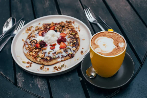 Pancake with nuts and berries — Stock Photo, Image