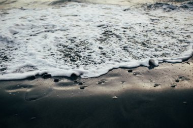 Sahilde güzel bir gün batımı