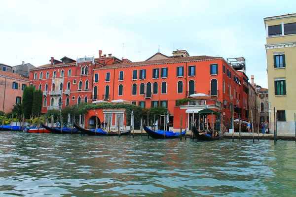 Vedere Veneția Navă Gondolele Parcate Marele Canal Veneția Italia — Fotografie, imagine de stoc