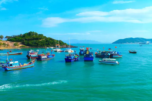 Nabrzeże Łodzi Żaglówek Mieście Nha Trang Wietnamie Lutym — Zdjęcie stockowe