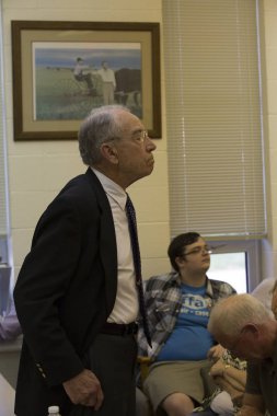 Chuck Grassley belediyede Guthrie Merkezi, Iowa, üzerinde 30 Mayıs 2017