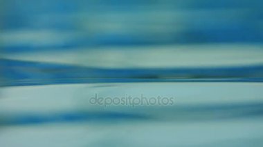 Soyut su arka plan. Mavi su dalgası. Yumuşak su yüzeyi closeup