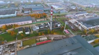 Havadan görünümü Kazan borusu topraklarında bir endüstriyel fabrika. Endüstriyel Tesis