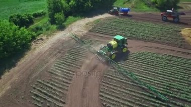 Alan tarım bitki sulama tarımsal püskürtme. Tarım makineleri