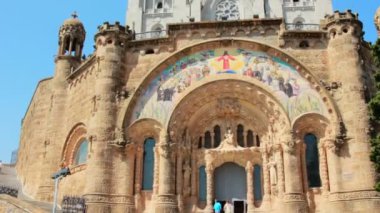 Panoramik manzaralı Barcelona City Kutsal Kalp Katedrali inşa tarihi