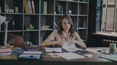 Kadın pazarlamacı çalışma piyasa verileri. İş kadını analizi, mühendislerimizin veri araştırma