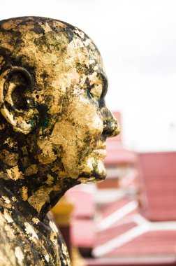 Tapınağın keşiş heykeli