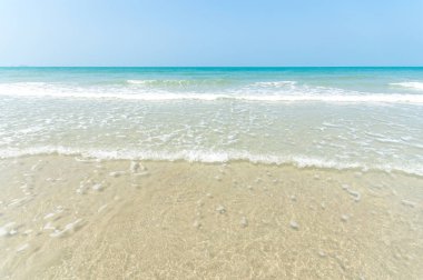 defter üzerinde beyaz silgi