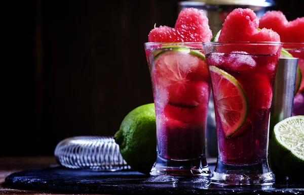 Melancia tailandesa estilingue coquetéis alcoólicos — Fotografia de Stock