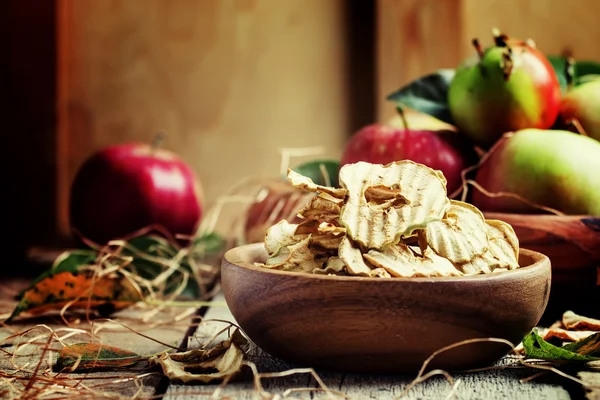 Alimentos saudáveis chips de maçã — Fotografia de Stock