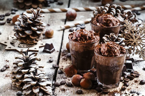 Chocolate and coffee festive dessert with nuts — ストック写真