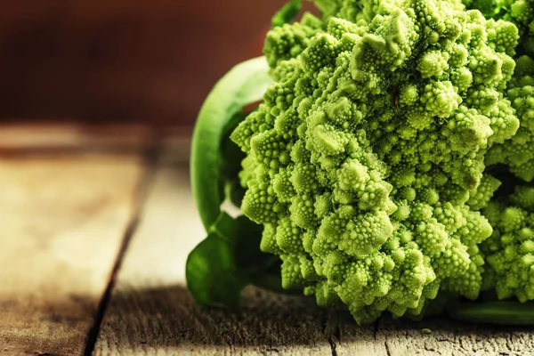 Whole green broccoli cabbage romanesco — Stock Photo, Image