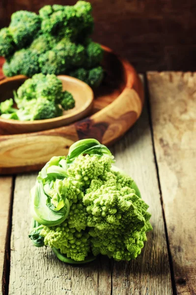 Whole green broccoli cabbage romanesco — Stock Photo, Image