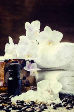 Spa Konsept: kahve, sabun, yağ, tuz, havlu